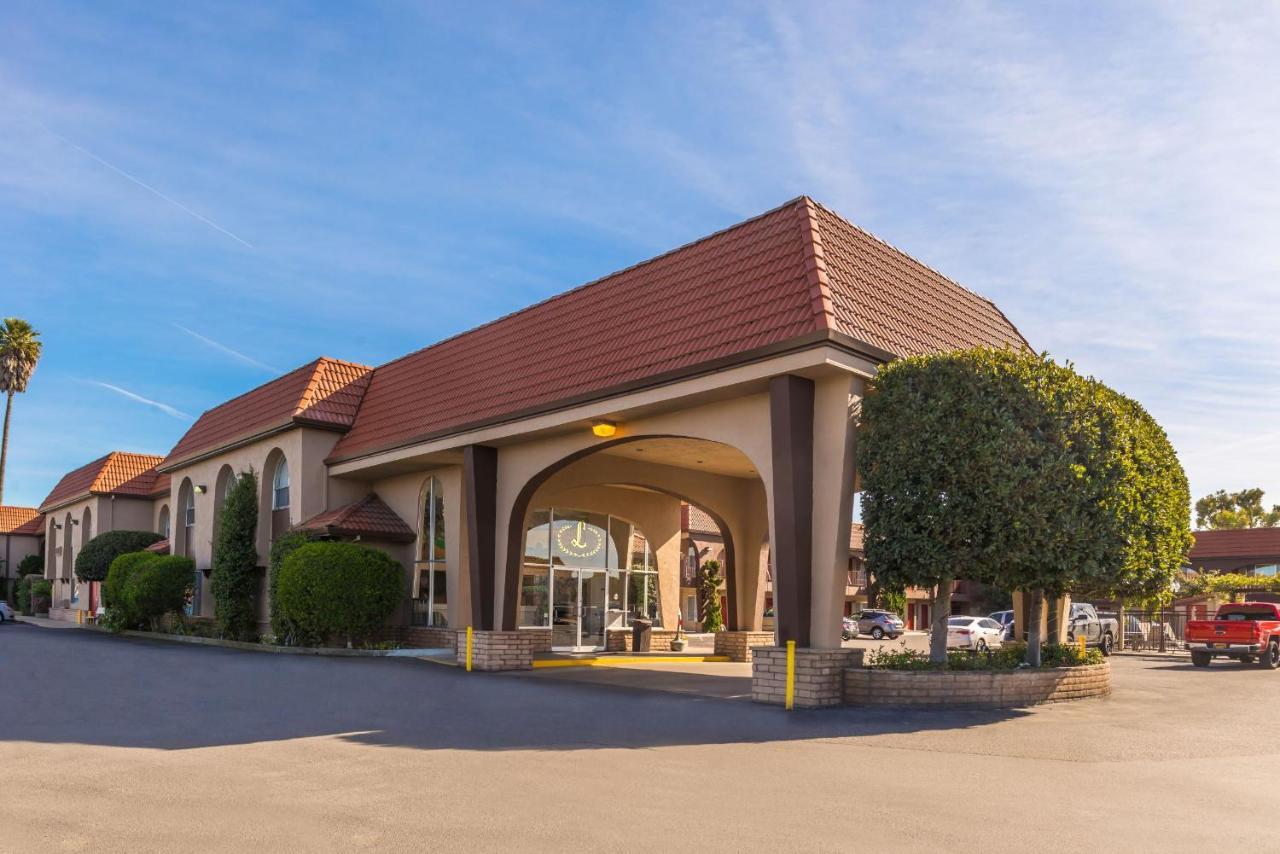 Laurel Inn & Conference Center Салинас Экстерьер фото