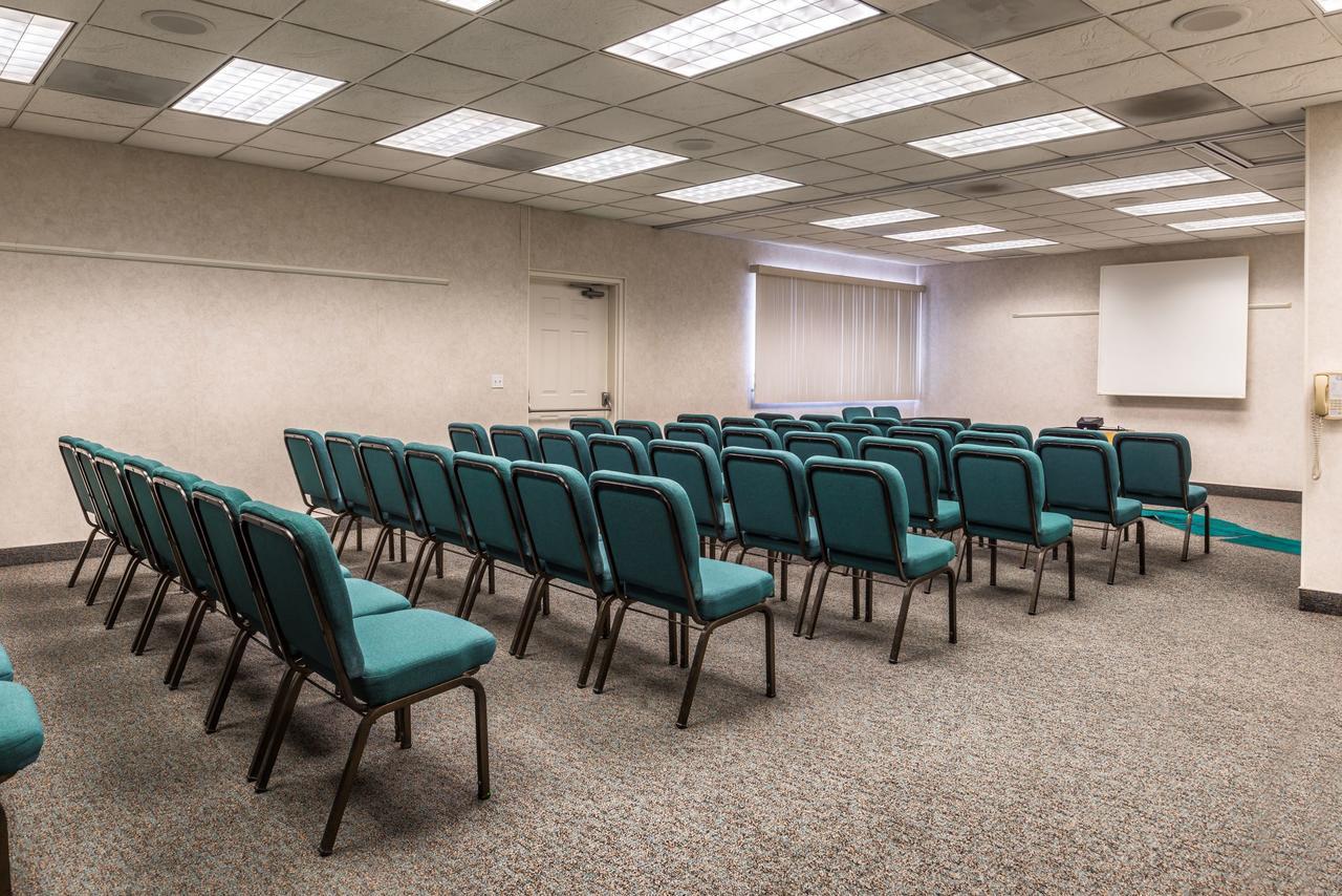 Laurel Inn & Conference Center Салинас Экстерьер фото